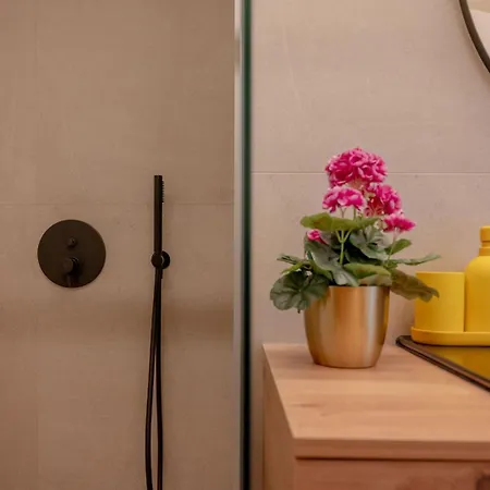 Stylish 10min To The Pula