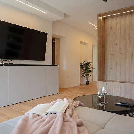 Stylish 10min To The * Pula